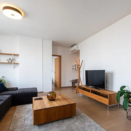 Daire Amazing View Downtown In Panorama City On 20th Floor With Parking *