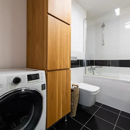Amazing View Downtown In Panorama City On 20th Floor With Parking * Bratislava
